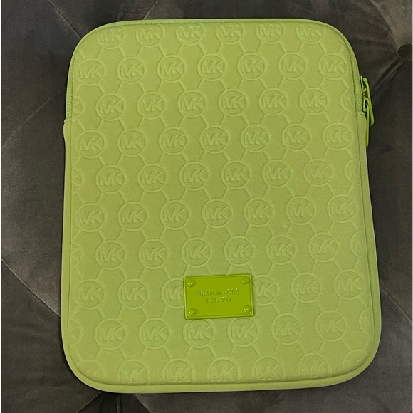 Michael Kors Ipad sleeve - Picture 2 of 6